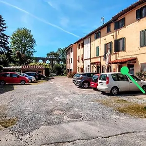 Apartment Rustico Stazione, Lucca