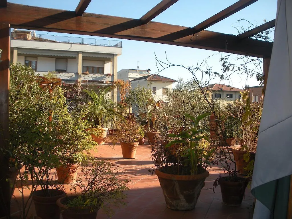 Apartment Ferienwohnung La Terrazza Da Ernestina Lucca